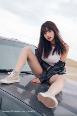 打扑克两人剧烈运动视频